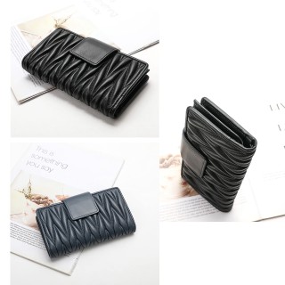 Large capacity travel clutch